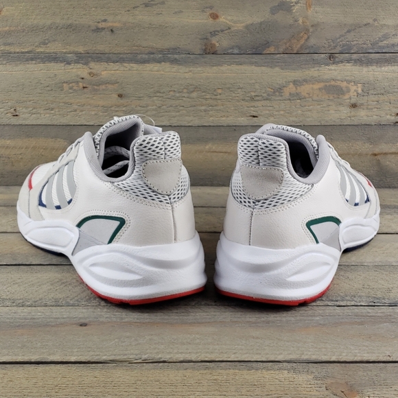 adidas 90s Valasion Running Shoes - Picture 3 of 8